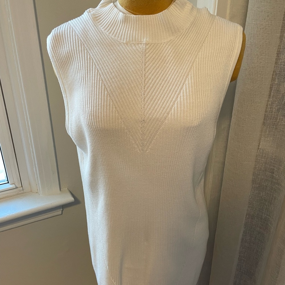 Laura mock neck ribbed tank NWOT